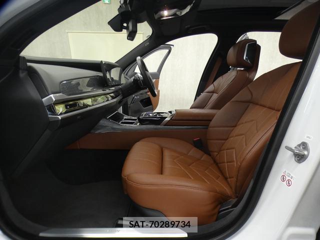 Bmw 7 SERIES 2023-05 8011982-6