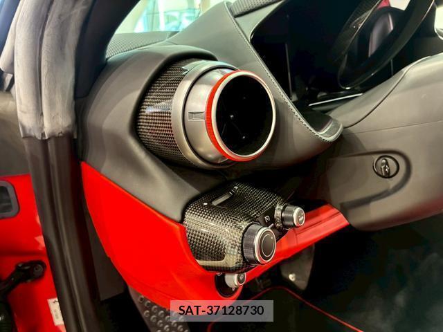 Ferrari 812 2019-08 8006317-17