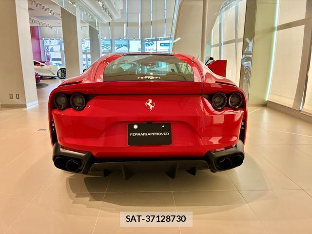 Ferrari 812 2019-08 8006317-2