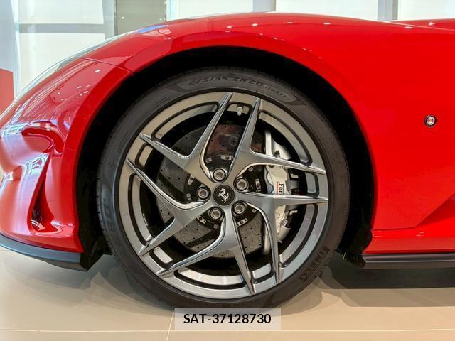 Ferrari 812 2019-08 8006317-8