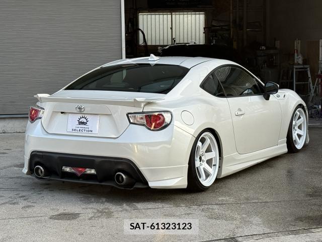 Toyota 86 2013-04 8006799-1