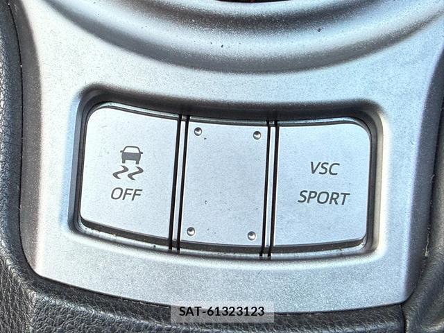 Toyota 86 2013-04 8006799-18