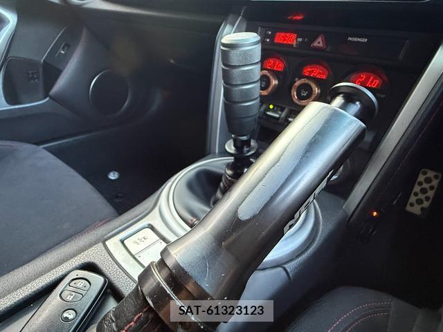 Toyota 86 2013-04 8006799-19