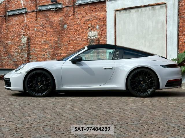 Porsche 911 2023-06 8003245-13
