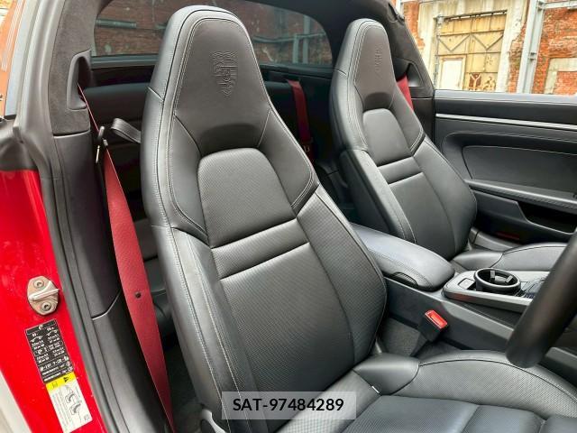 Porsche 911 2023-06 8003245-3