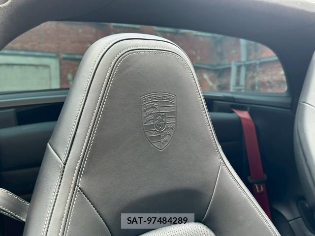 Porsche 911 2023-06 8003245-7
