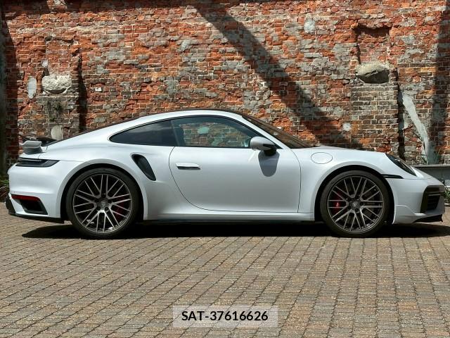 Porsche 911 2024-01 8003252-12