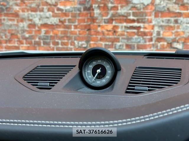 Porsche 911 2024-01 8003252-4