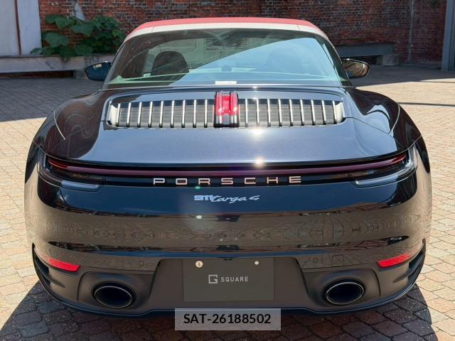 Porsche 911 2021-05 8003255-1