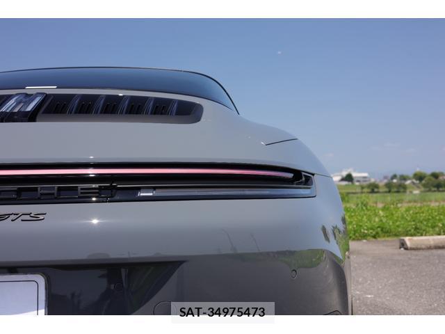 Porsche 911 2025-07 8011436-7