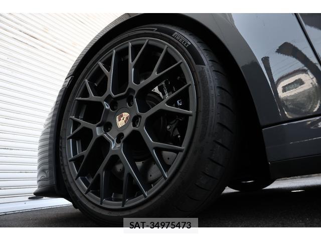 Porsche 911 2025-07 8011436-8