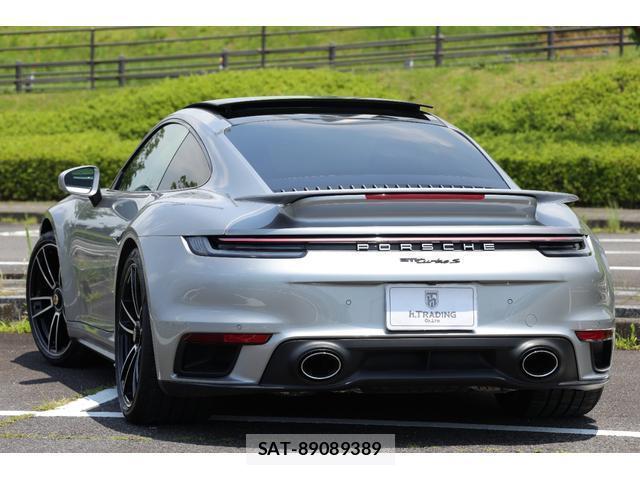 Porsche 911 2021-03 8011438-1