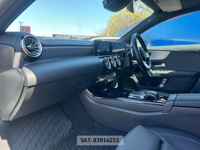 Mercedes Benz A-CLASS 2021-03 8006861-10