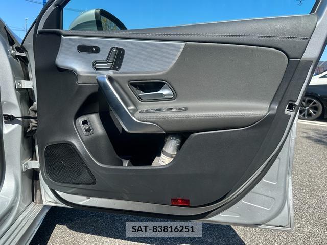 Mercedes Benz A-CLASS 2021-03 8006861-19