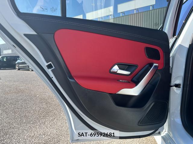 Mercedes Benz A-CLASS 2021-06 8006863-17