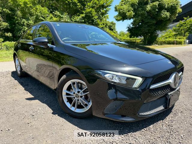 Mercedes Benz A-CLASS 2020-03 8007536-1
