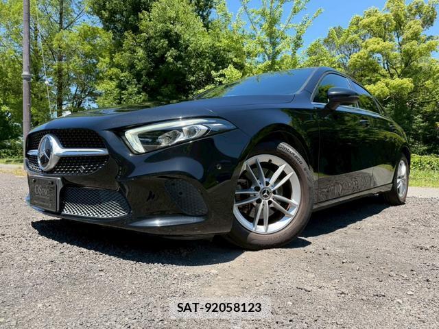 Mercedes Benz A-CLASS 2020-03 8007536-5