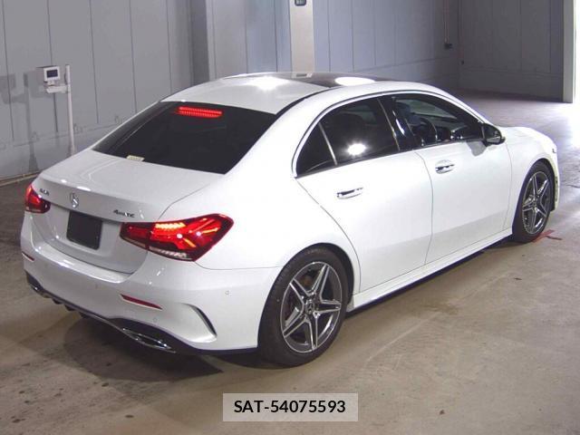 Mercedes Benz A-CLASS 2021-04 8009147-1