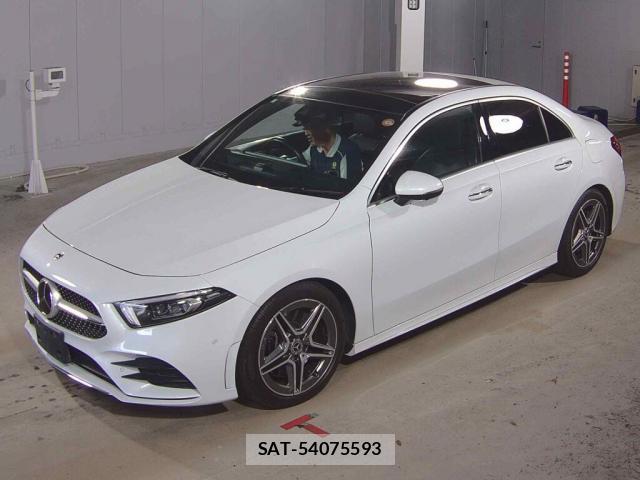 Mercedes Benz A-CLASS 2021-04 8009147-5