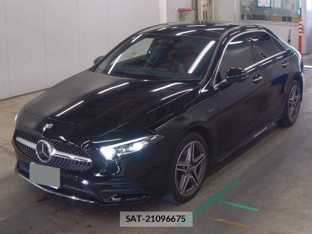 Mercedes Benz A-CLASS 2021-08 8009169-0