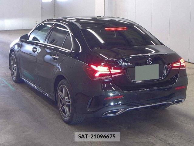 Mercedes Benz A-CLASS 2021-08 8009169-1