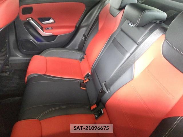 Mercedes Benz A-CLASS 2021-08 8009169-3