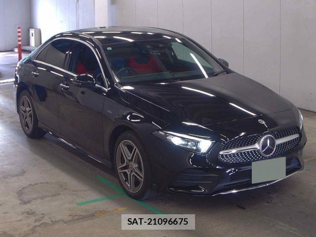 Mercedes Benz A-CLASS 2021-08 8009169-4
