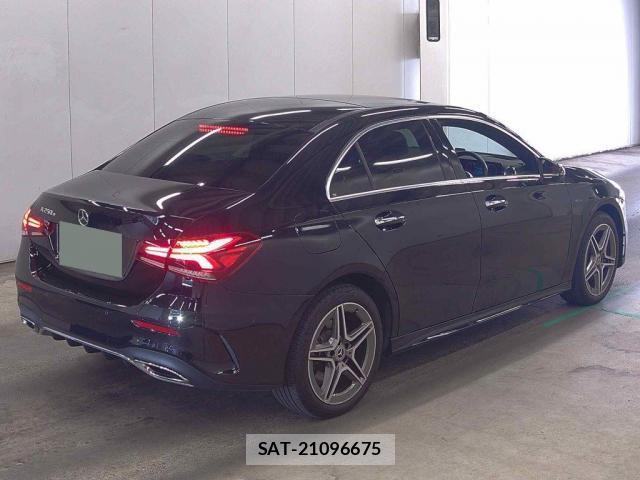 Mercedes Benz A-CLASS 2021-08 8009169-5