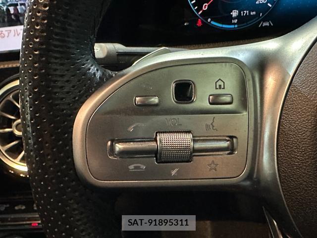 Mercedes Benz A-CLASS 2019-11 8010006-17