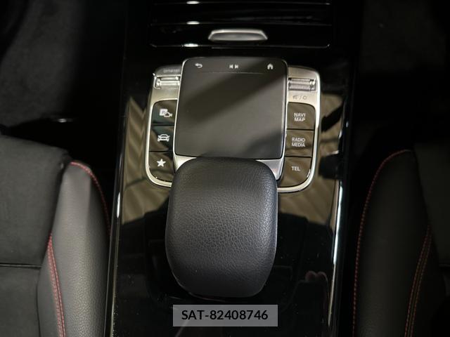 Mercedes Benz A-CLASS 2020-02 8010007-14