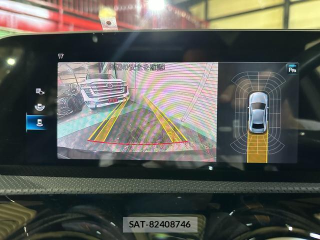Mercedes Benz A-CLASS 2020-02 8010007-6