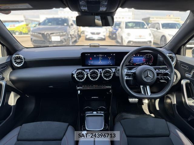 Mercedes Benz A-CLASS 2025-05 8007836-1