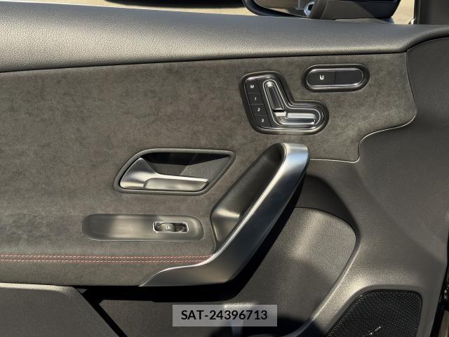 Mercedes Benz A-CLASS 2025-05 8007836-14