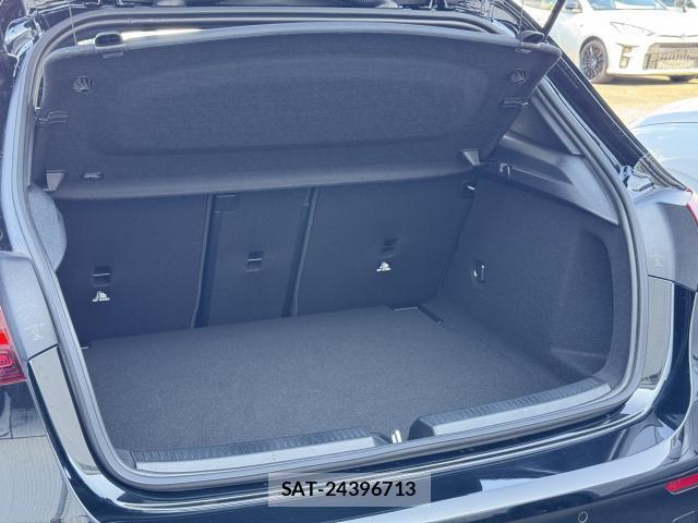 Mercedes Benz A-CLASS 2025-05 8007836-15