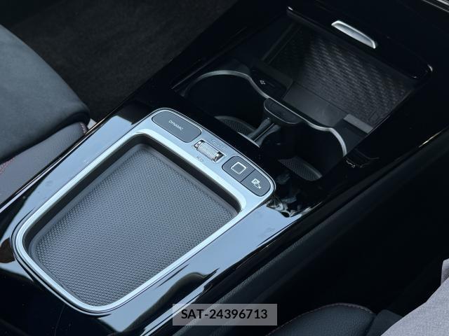 Mercedes Benz A-CLASS 2025-05 8007836-7