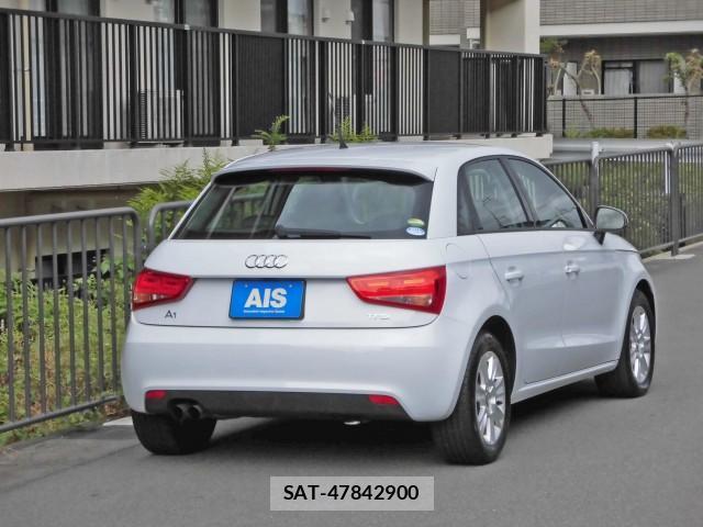 Audi A1 2014-09 8004282-1