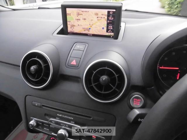 Audi A1 2014-09 8004282-4