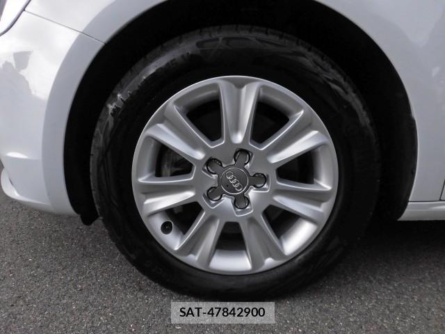 Audi A1 2014-09 8004282-8