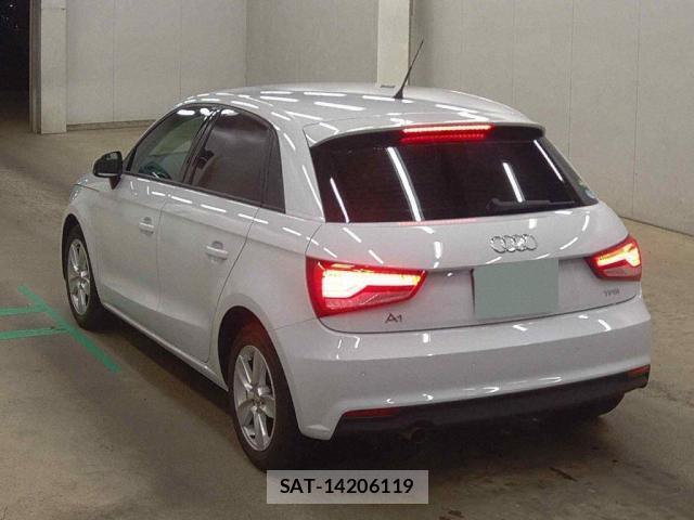 Audi A1 2015-09 8009144-4