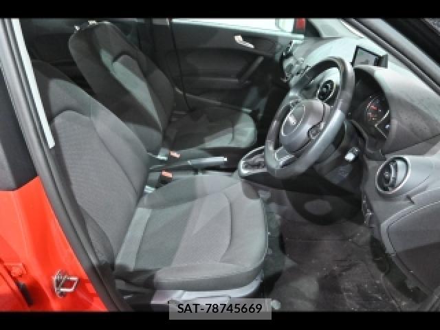 Audi A1 2017-09 8009237-3
