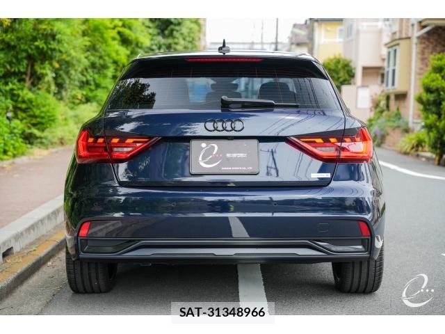 Audi A1 2022-03 8010177-9