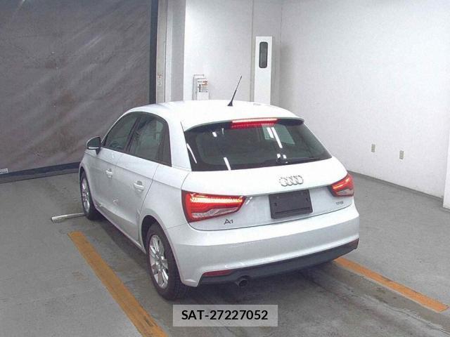 Audi A1 2015-11 8010236-1