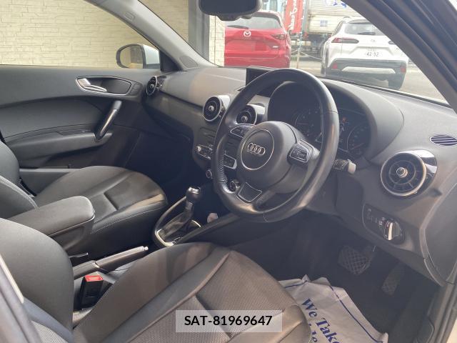 Audi A1 2012-06 8010399-15