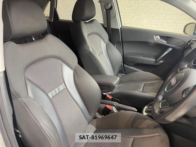 Audi A1 2012-06 8010399-6
