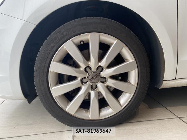 Audi A1 2012-06 8010399-8