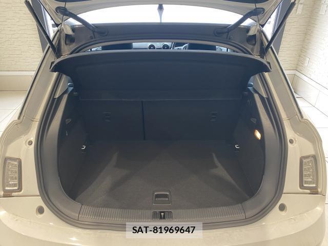 Audi A1 2012-06 8010399-9