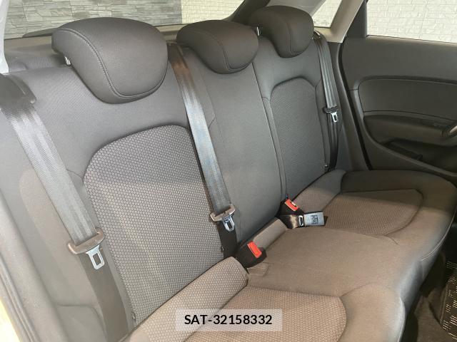 Audi A1 2014-08 8010412-18