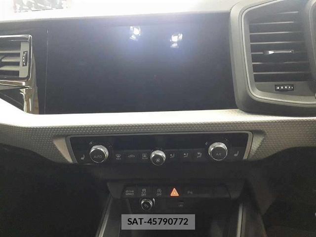Audi A1 2019-12 8010543-4