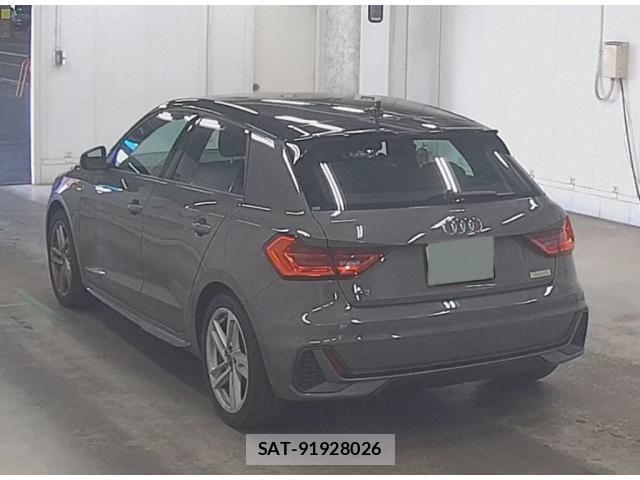Audi A1 2023-07 8010554-4