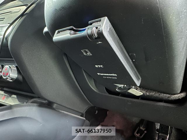 Audi A1 2013-06 8010752-10
